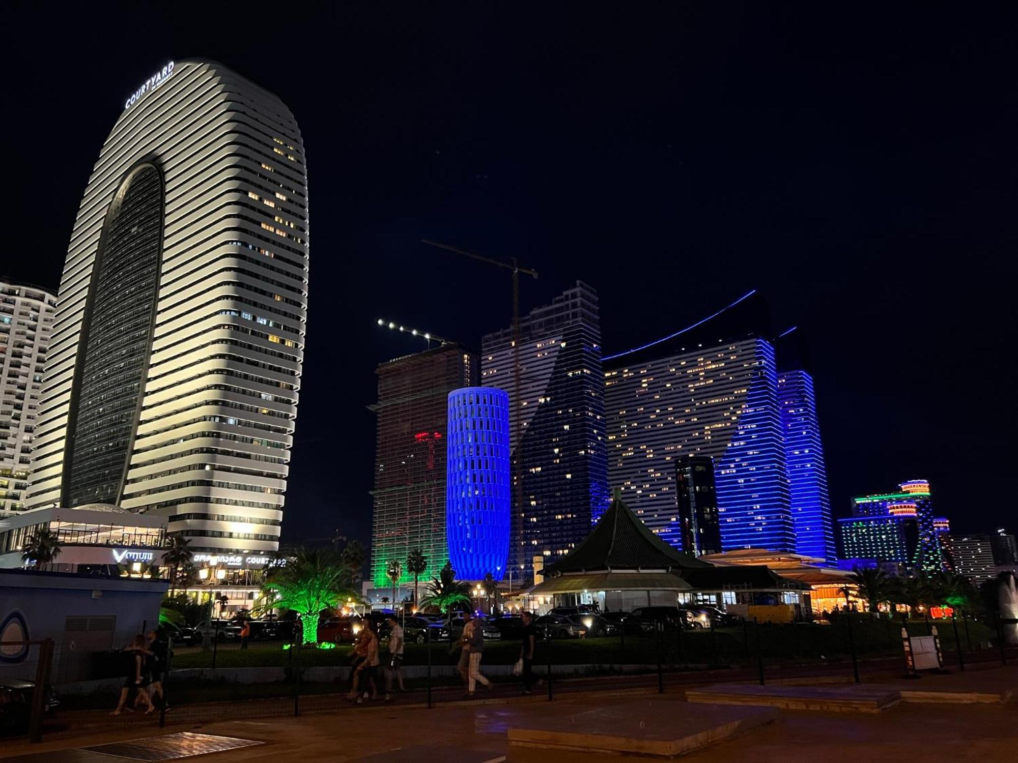 Ng Premium Apartments In Alliance Palace Batumi Exterior foto