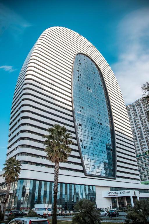 Ng Premium Apartments In Alliance Palace Batumi Exterior foto